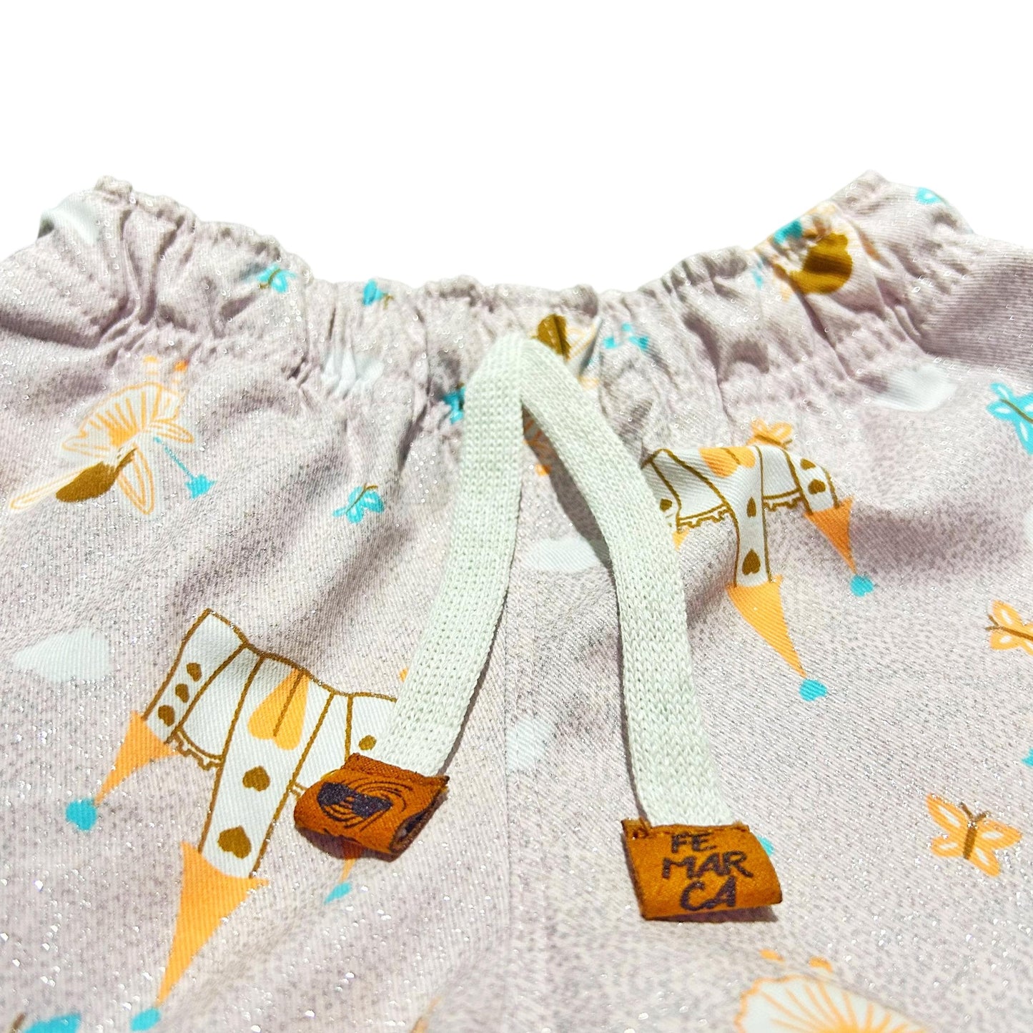 OUT|Short Niña Escarchada con Princesas
