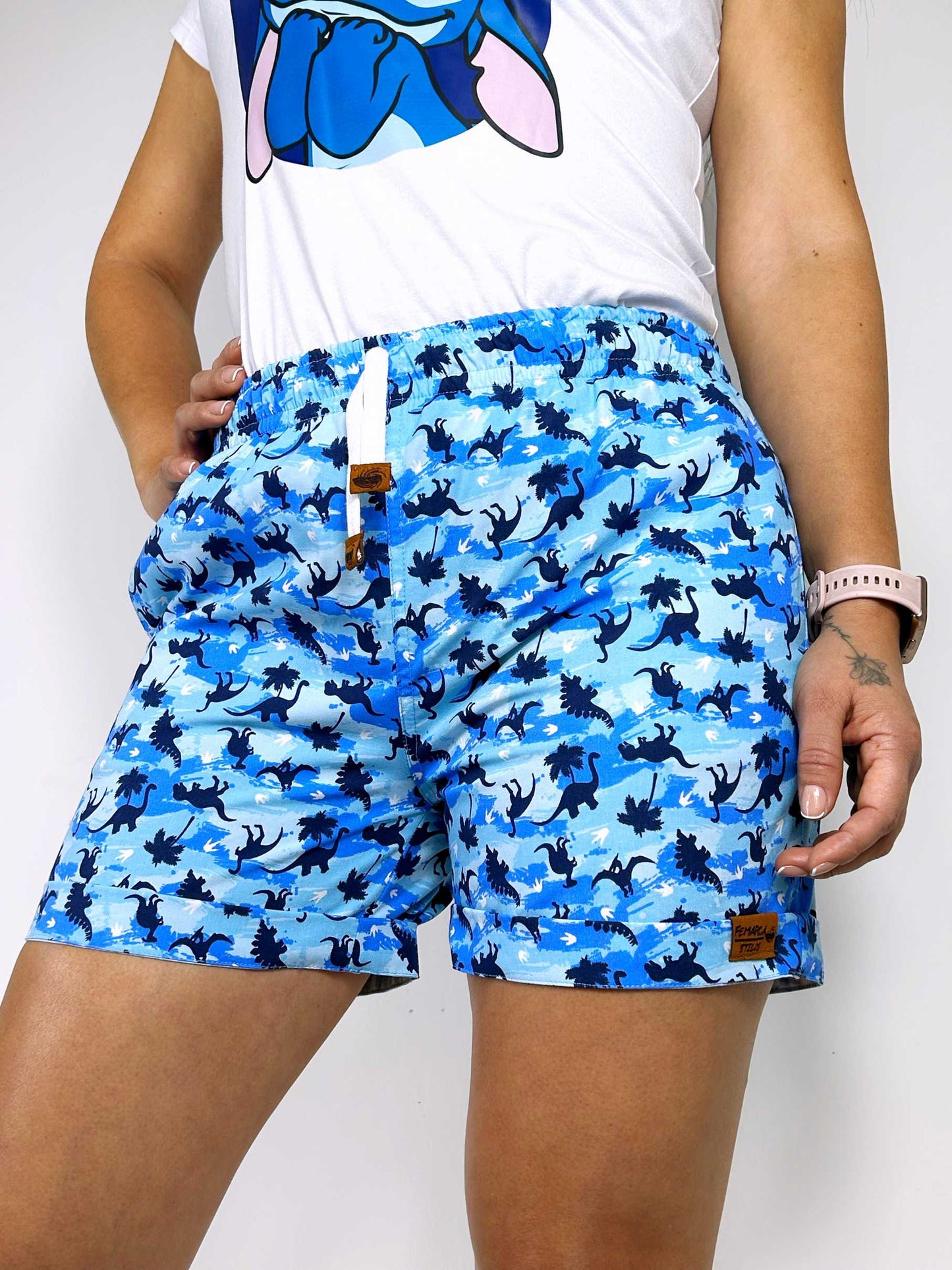 OUT|Short para Mujer dinosaurios en fondo azul