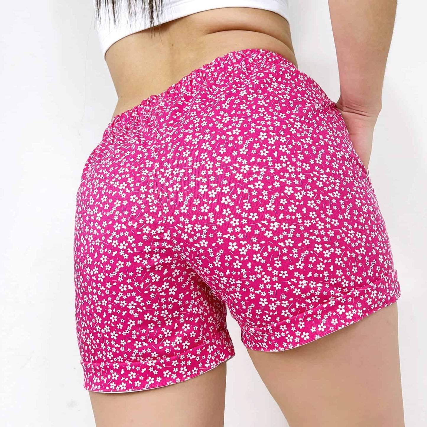Shorts para Mujer Flores en fondo Rosa