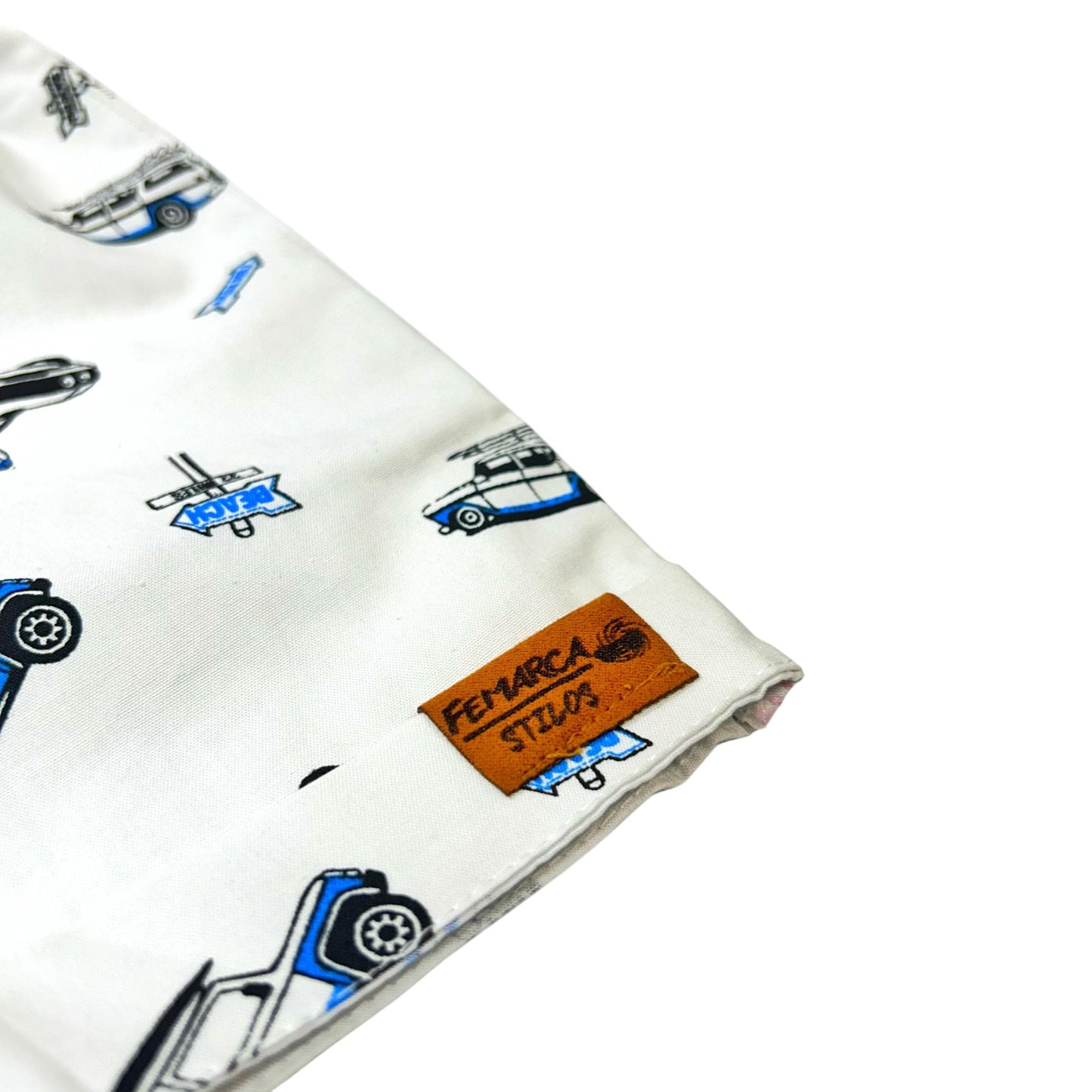 OUT|Short para Mujer con Carros