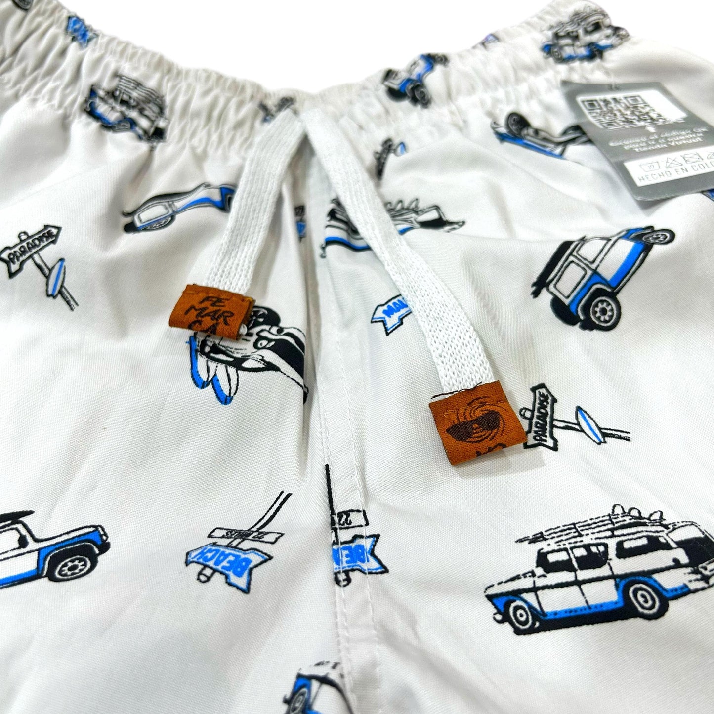 OUT|Short para Mujer con Carros
